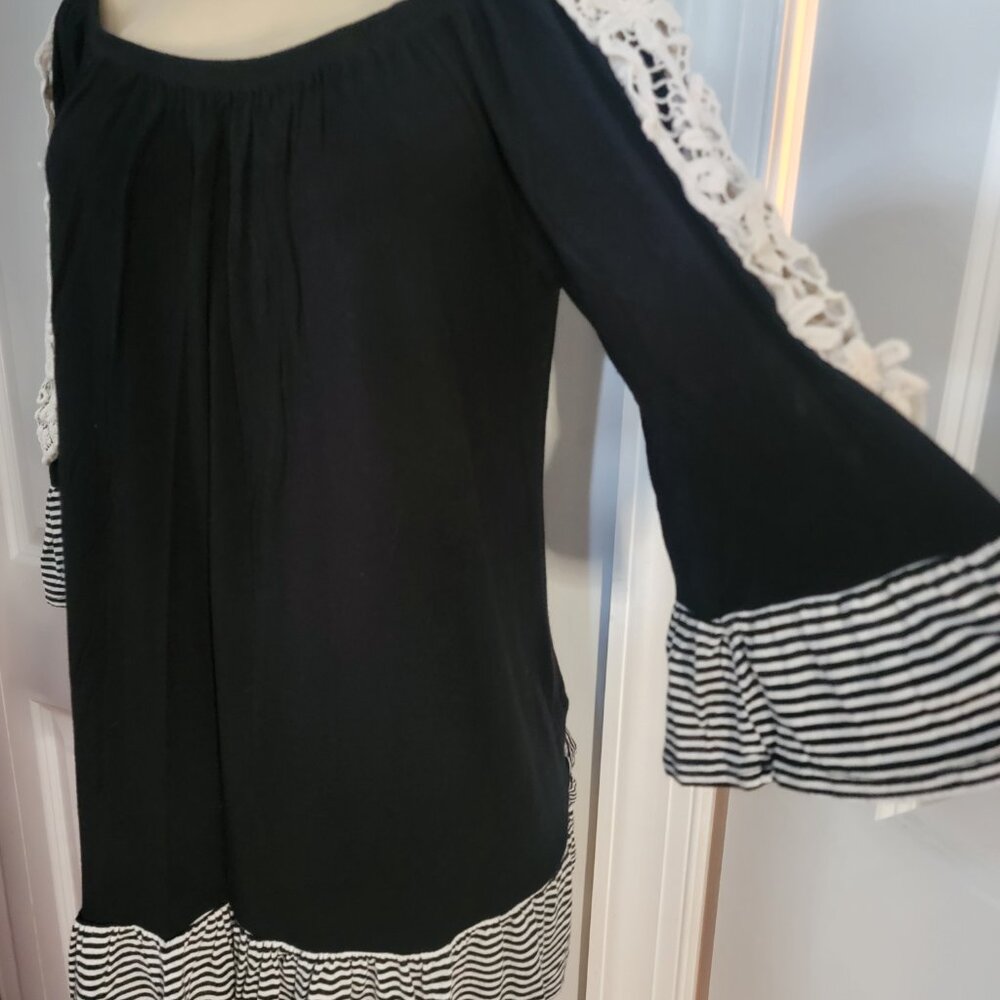 Emerald Brand Mixed Media Black with Lace Tunic Top - Picture 6 of 16